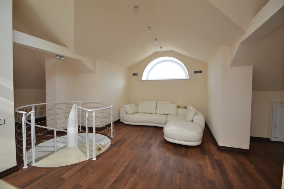 Загородный дом - 120 кв.м. мансарда, расположение кухни и душевой. Реализация.