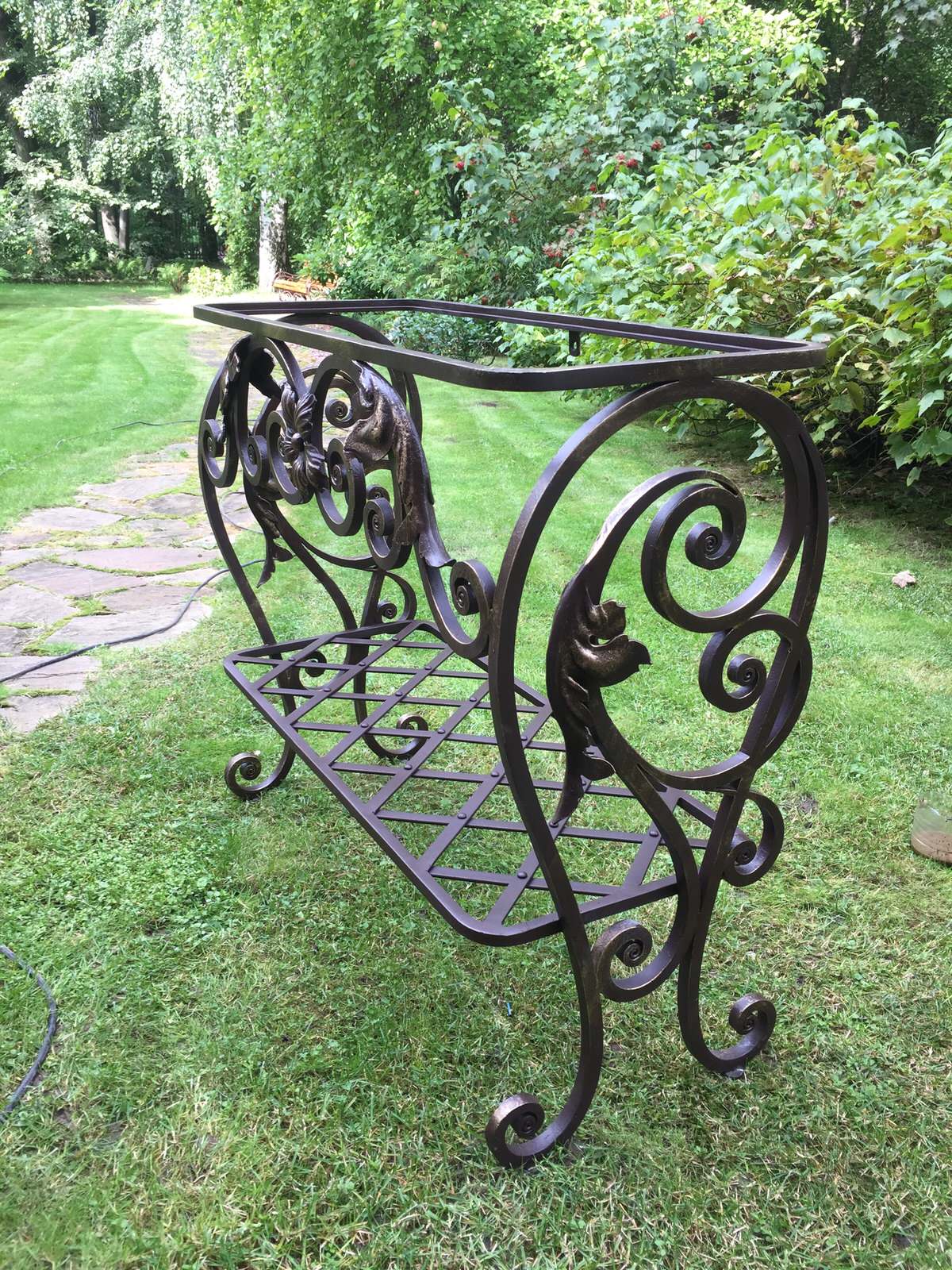 Кованая садовая мебель