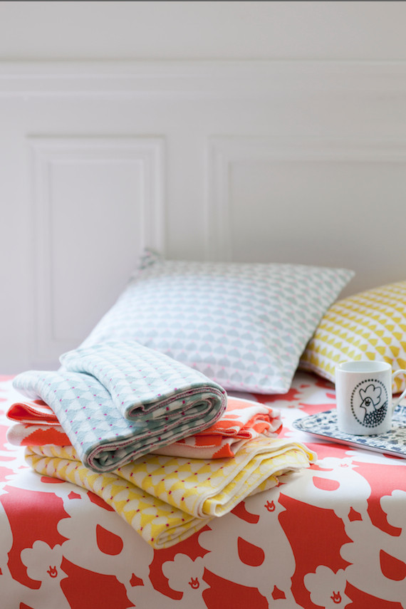 Что делать: Постирать зимние одеяла, шторы и пуховики