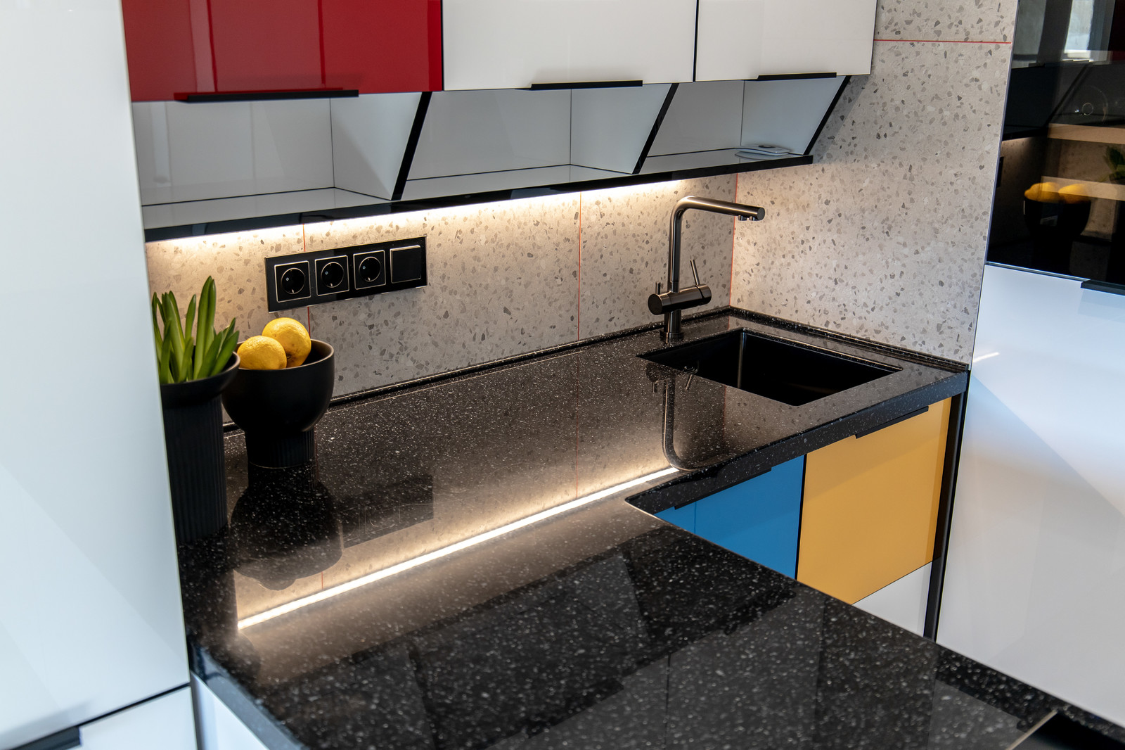 ЗАНИМАТЕЛЬНАЯ ГЕОМЕТРИЯ