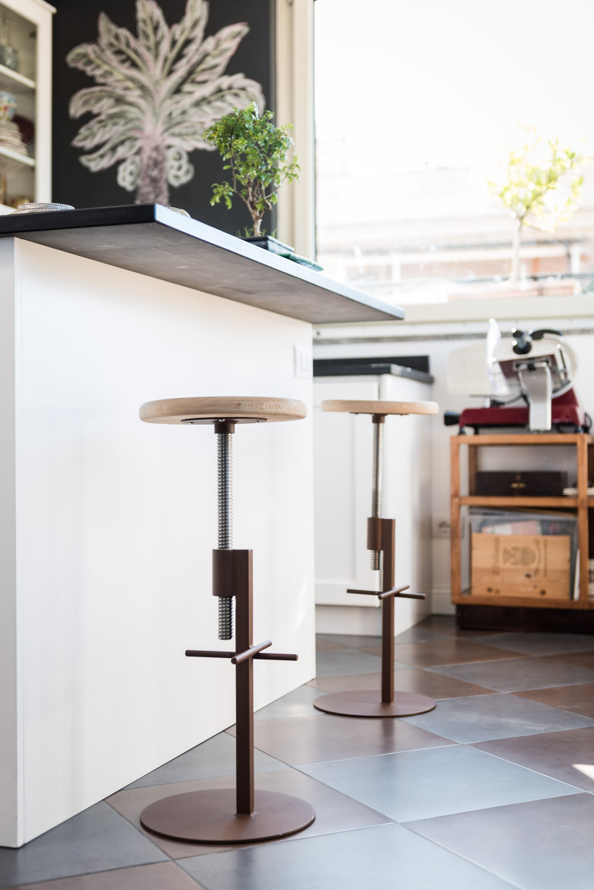 Houzz Италия: Римская квартира на последнем этаже с террасой для обедов