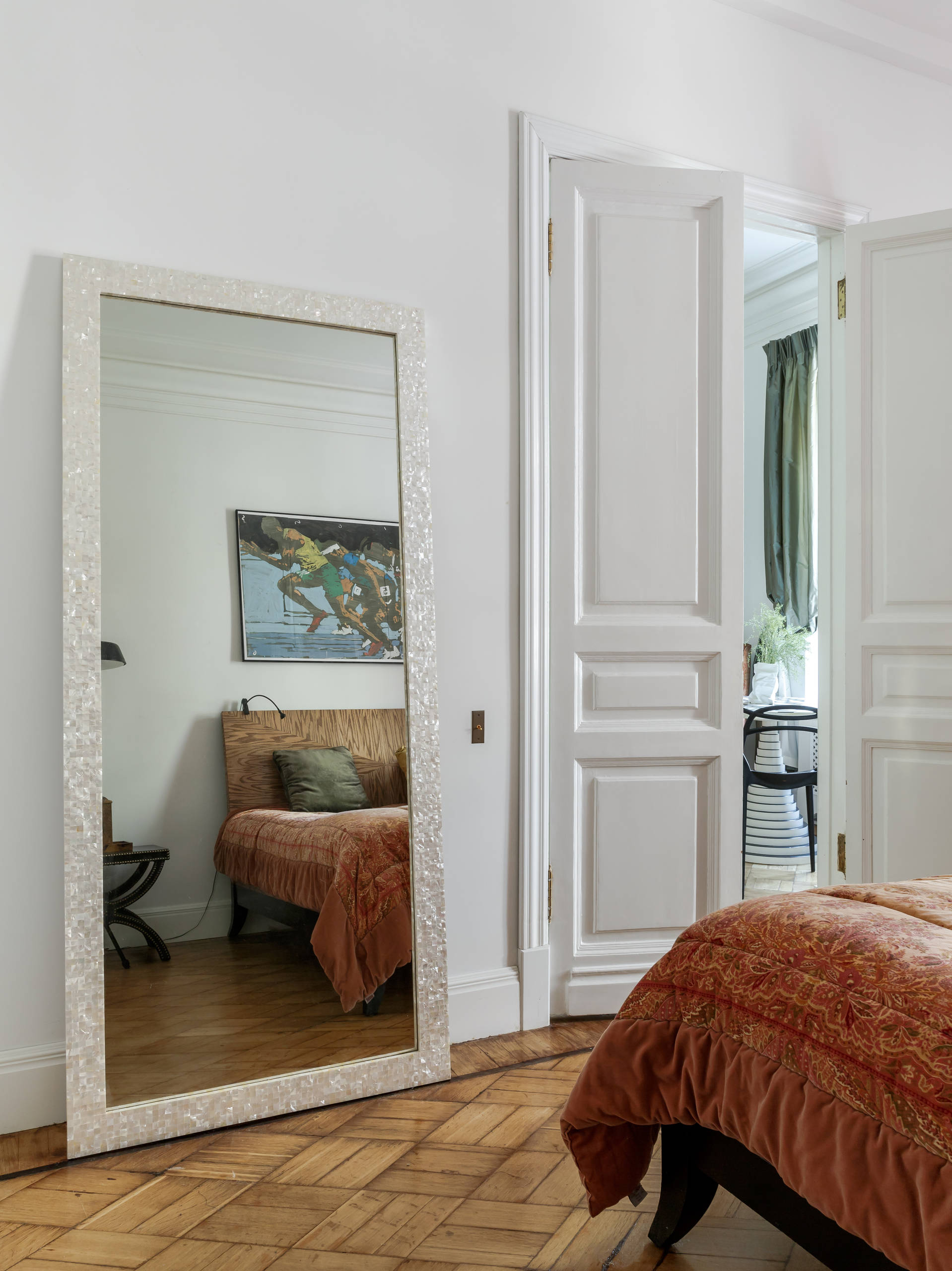 В гостях: Квартира на Патриарших, где всё восстановили