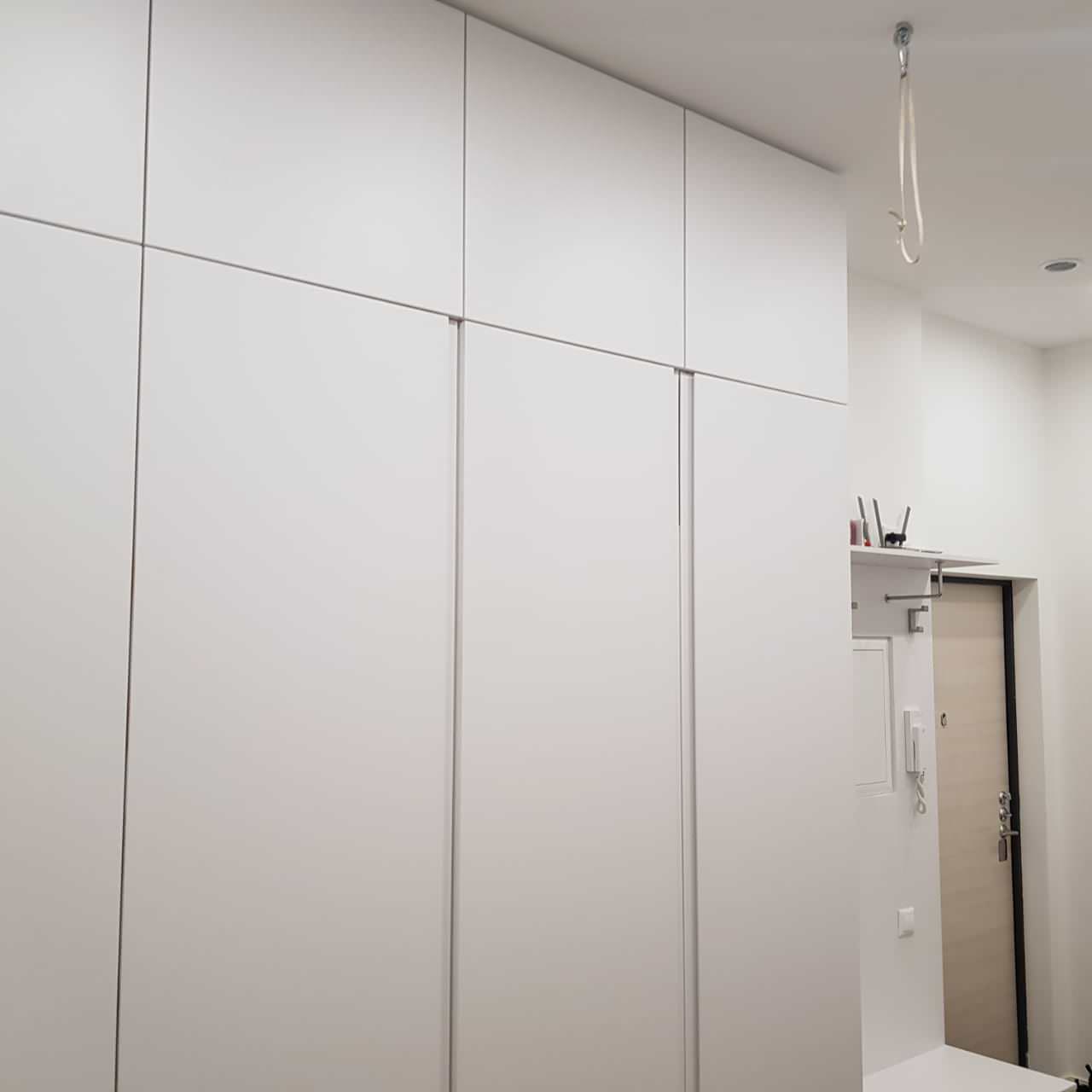 Шкаф в коридор