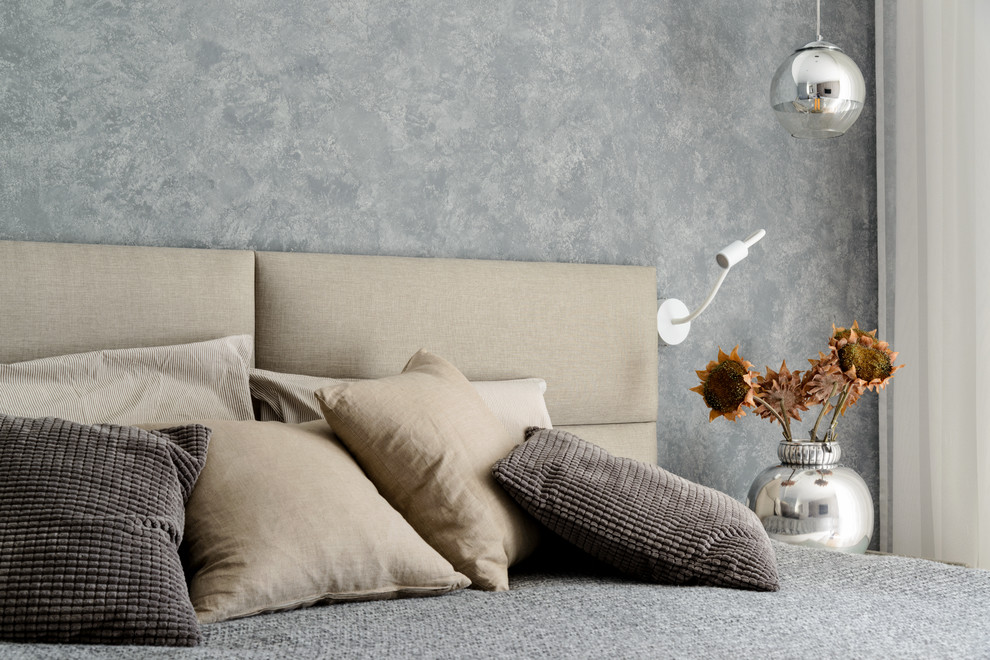 Камень и дерево в центре Сибири