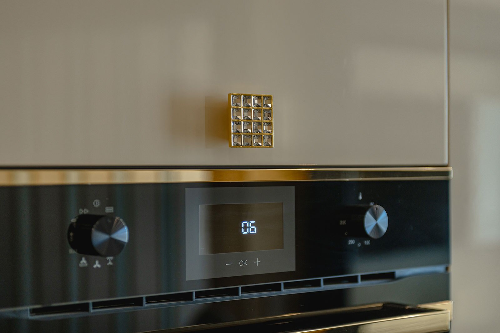 ЖК ЗАЗЕРКАЛЬЕ 407