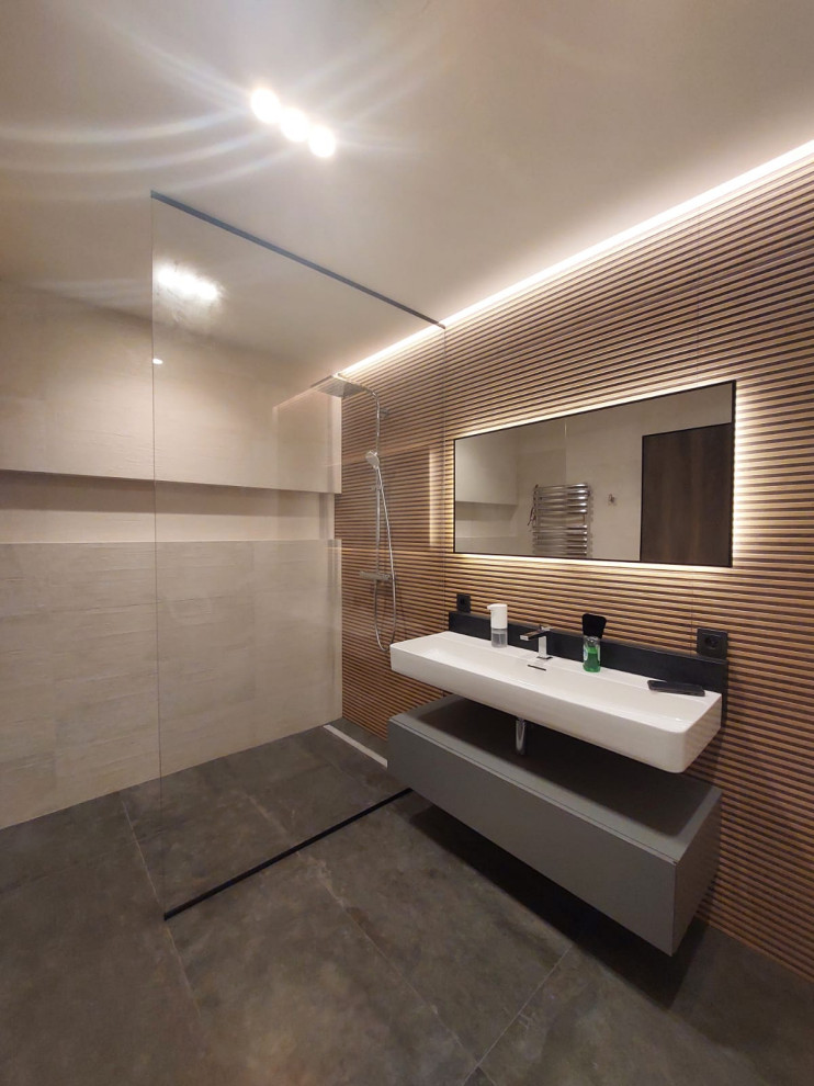 Стеклянная перегородка в душевую