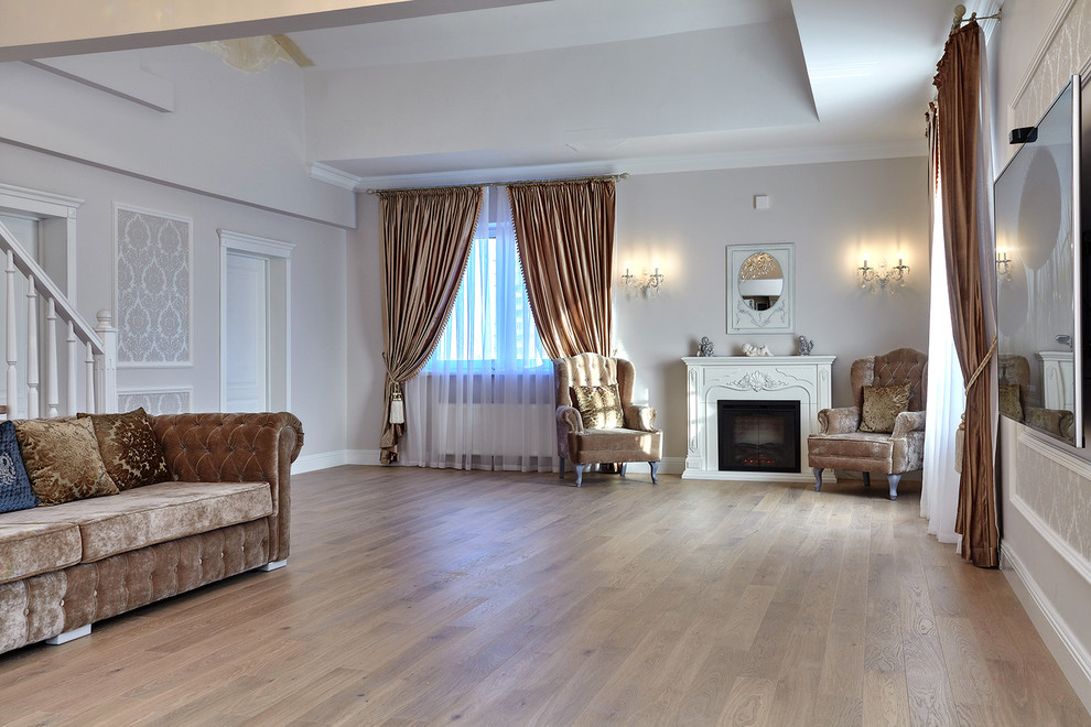 033 Квартира  в высотном доме с выходом на крышу.