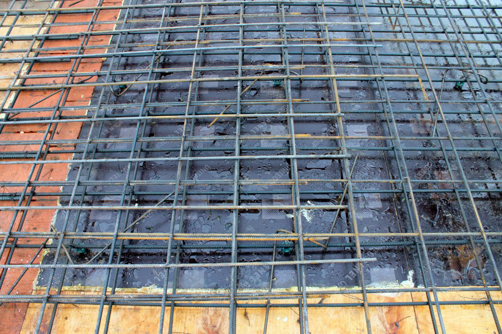 Дом из кирпича в "Охтинском парке"