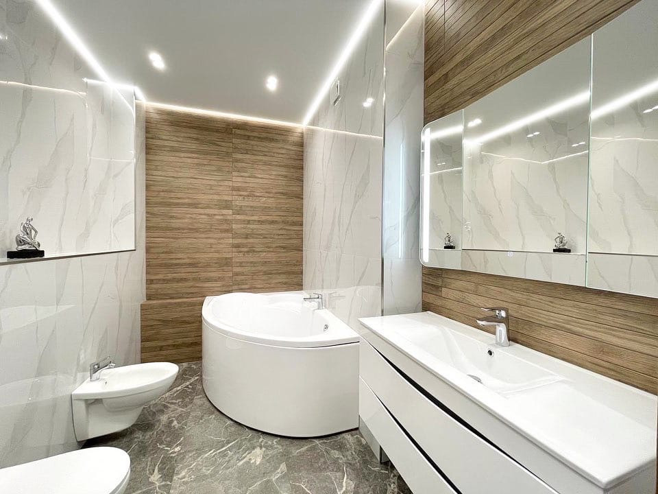 Обложка проекта: Современные потолки в ЖК на Трудовой