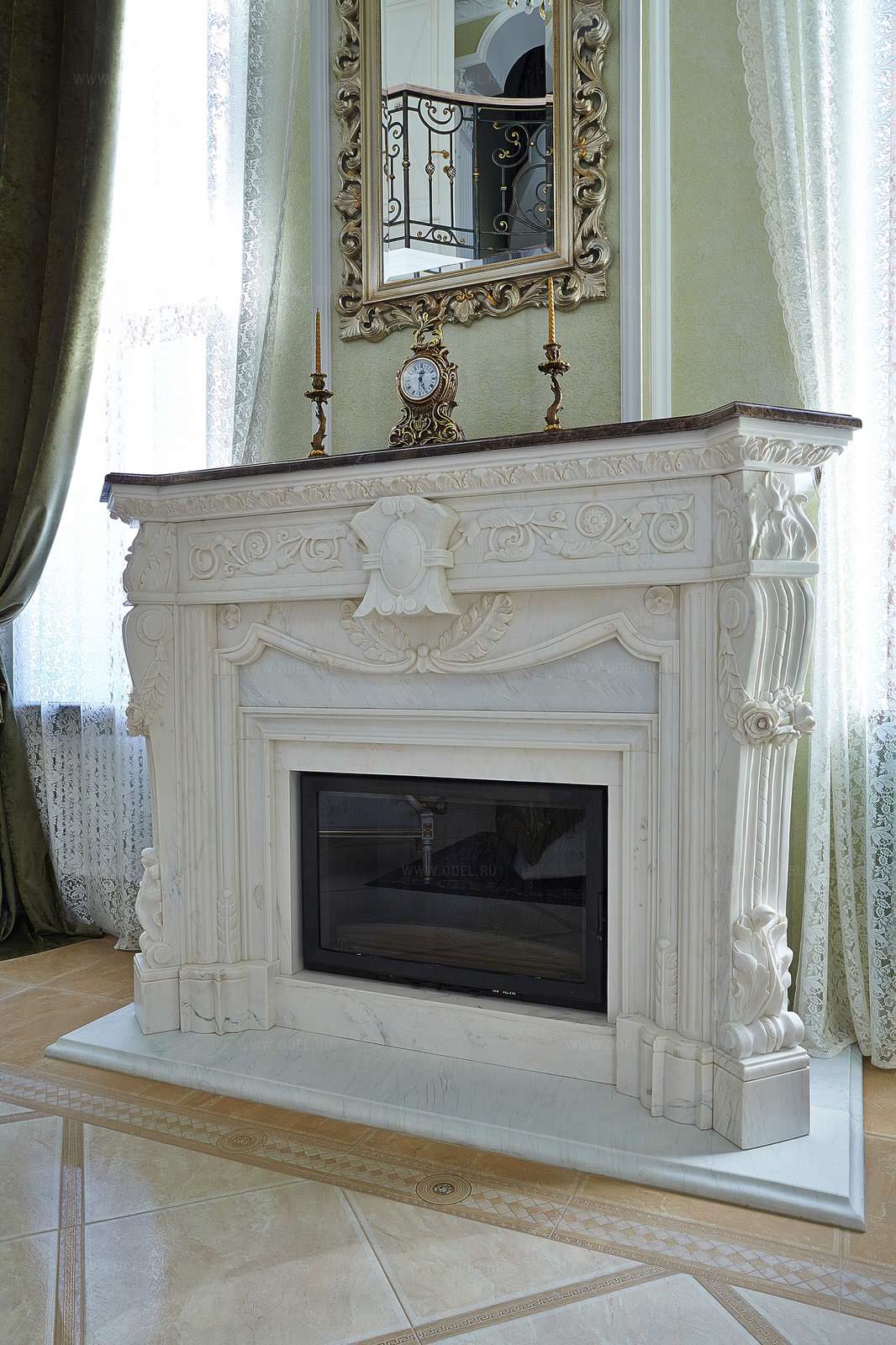 Камин из белого мрамора