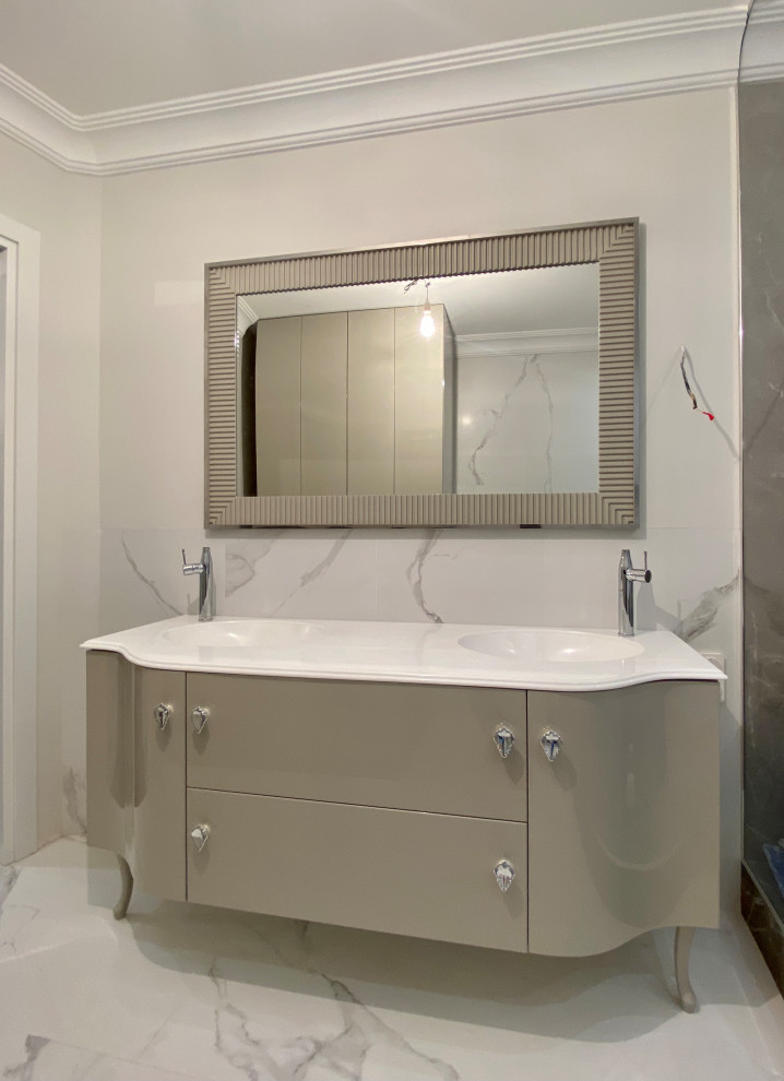 Тумба в ванную комнату.