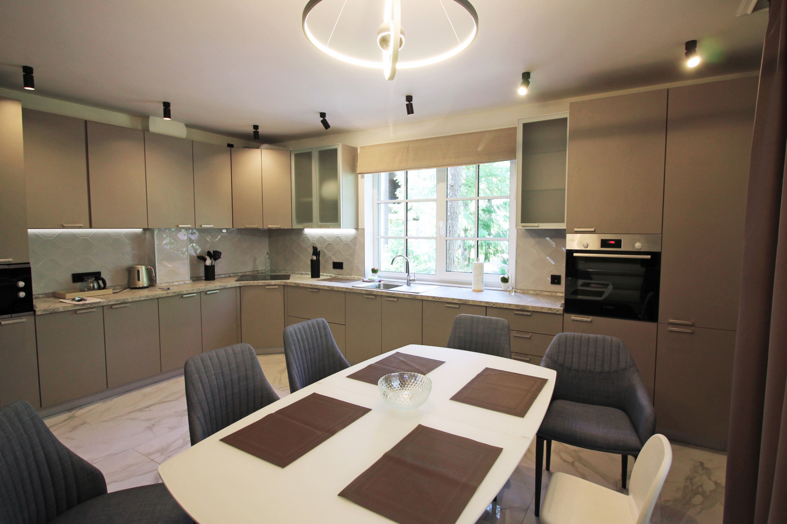 Срубовой коттедж 38 в п.Рощино, Ленинградская обл. Царство-Королевство