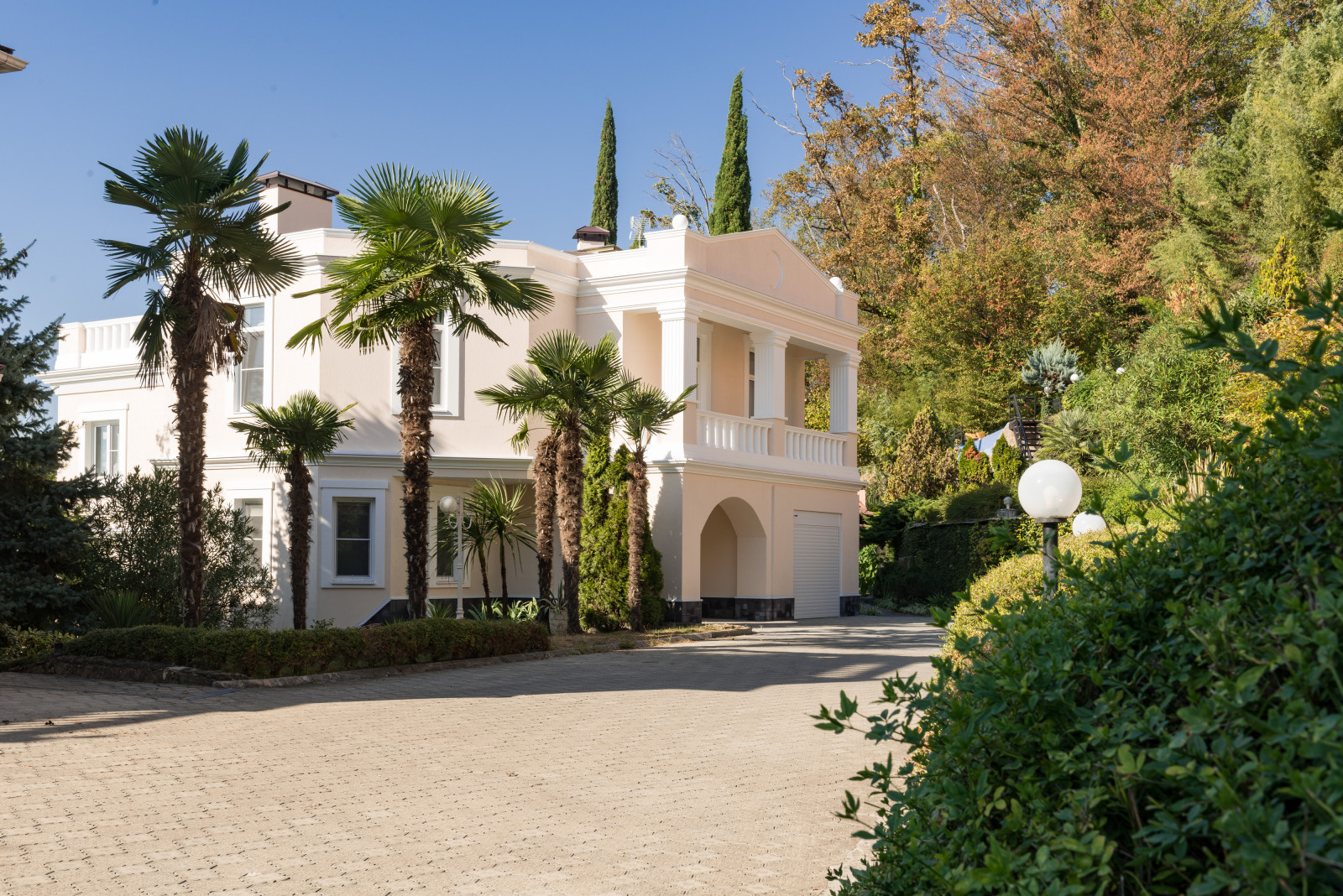 Реконструкция жилого здания пос. Дагомыс, Сочи