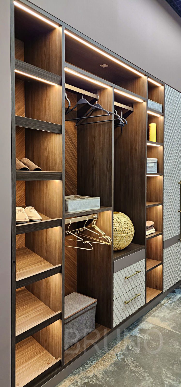 Салон мебели на "Стахановской"