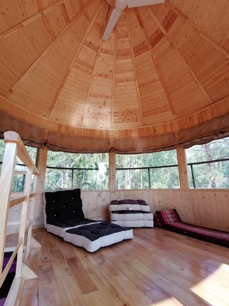 Дом с башней в сказочном стиле в Карелии