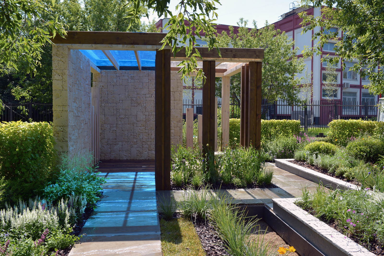 Золотая медаль и звание лучший сад международного конкурса "Moscow Flower Show"