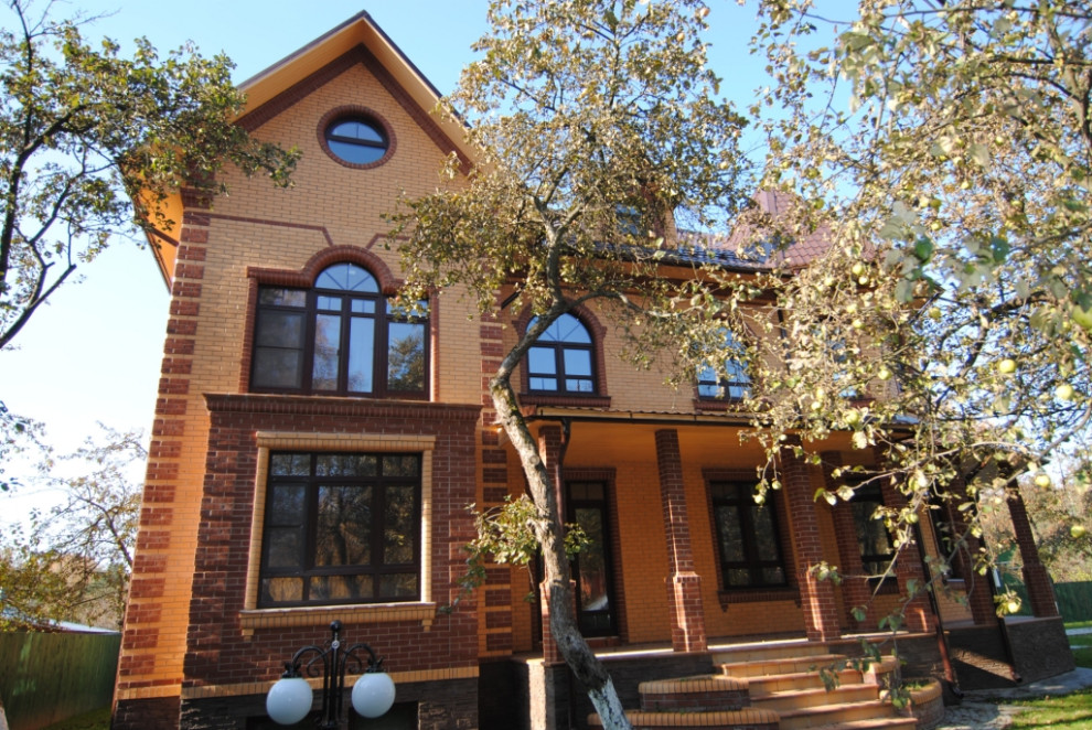 Дом на Чапаева. Площадь 460м2