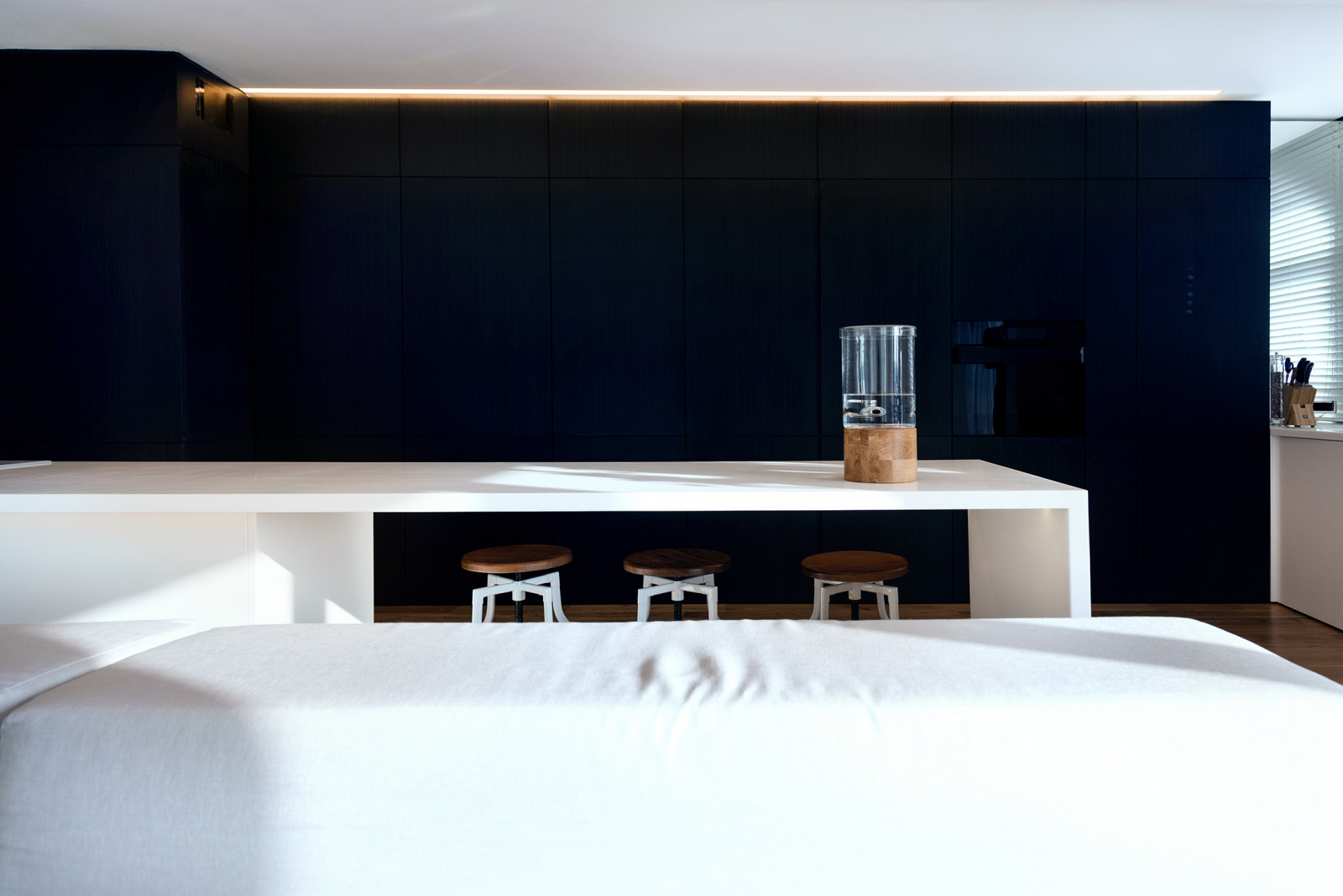 GLASS BOX