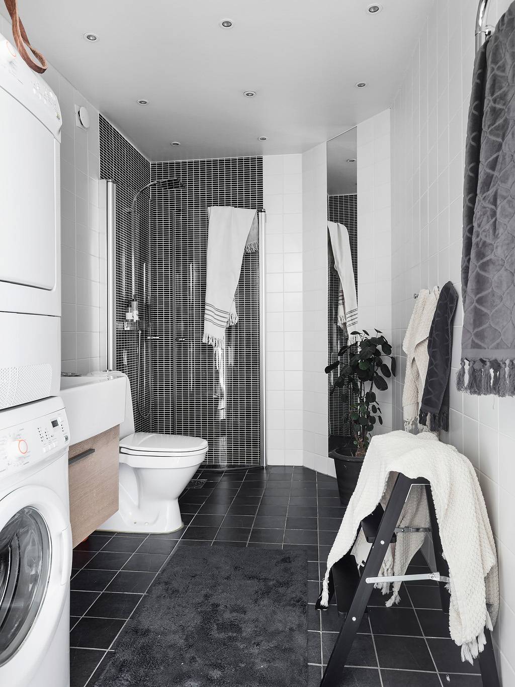 Двухэтажная студия дизайнерский ремонт