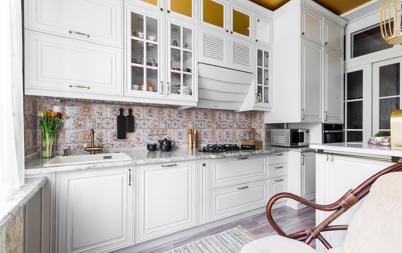 Маленькая кухня в классическом стиле