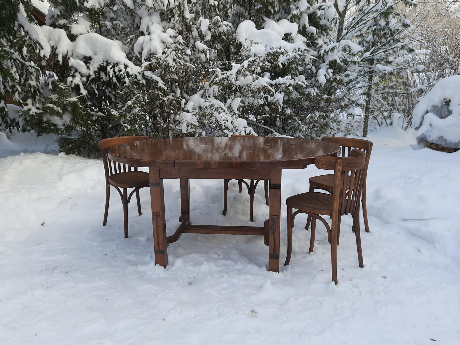 Раскладной круглый стол