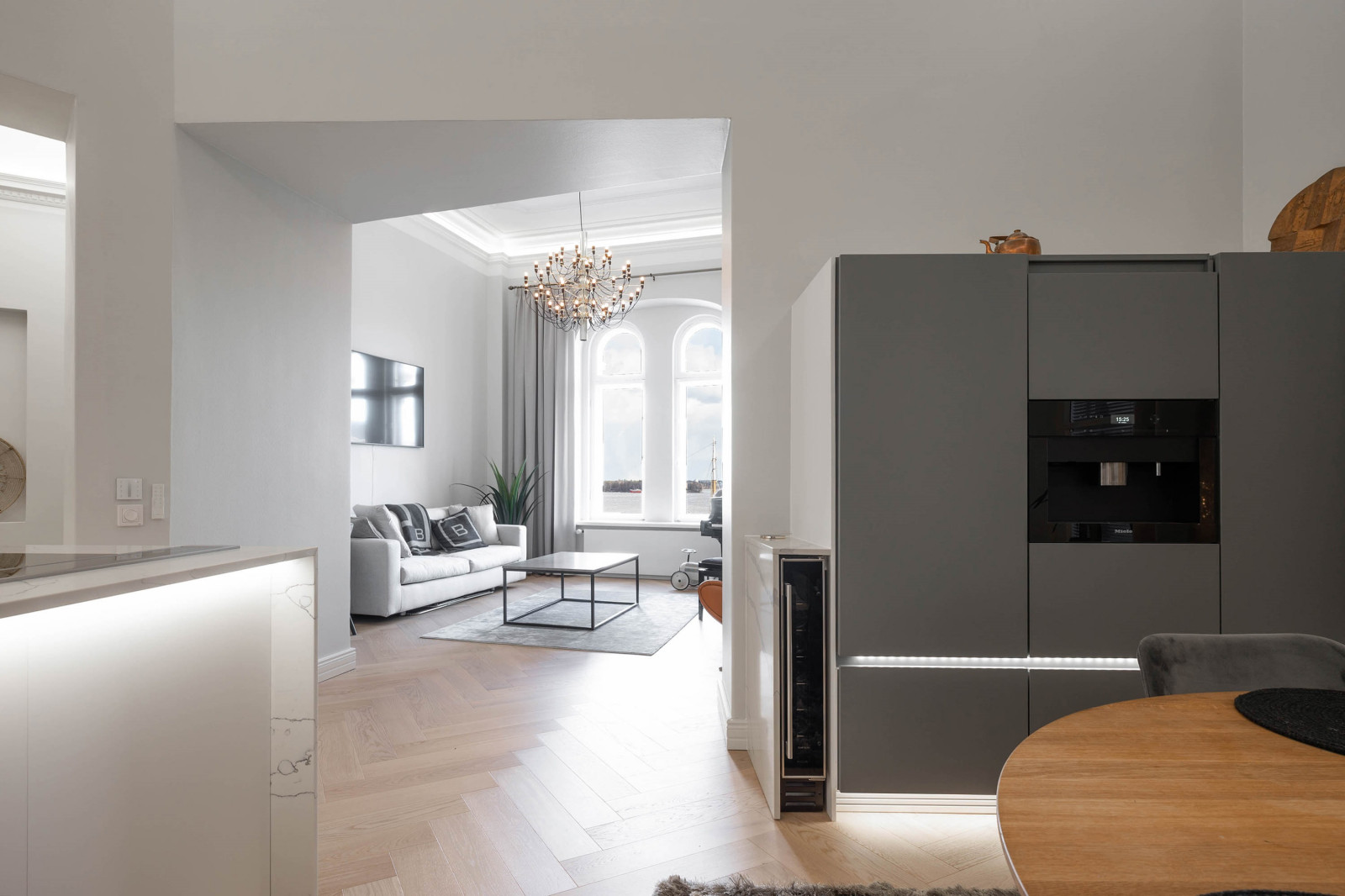 Квартира на набережной