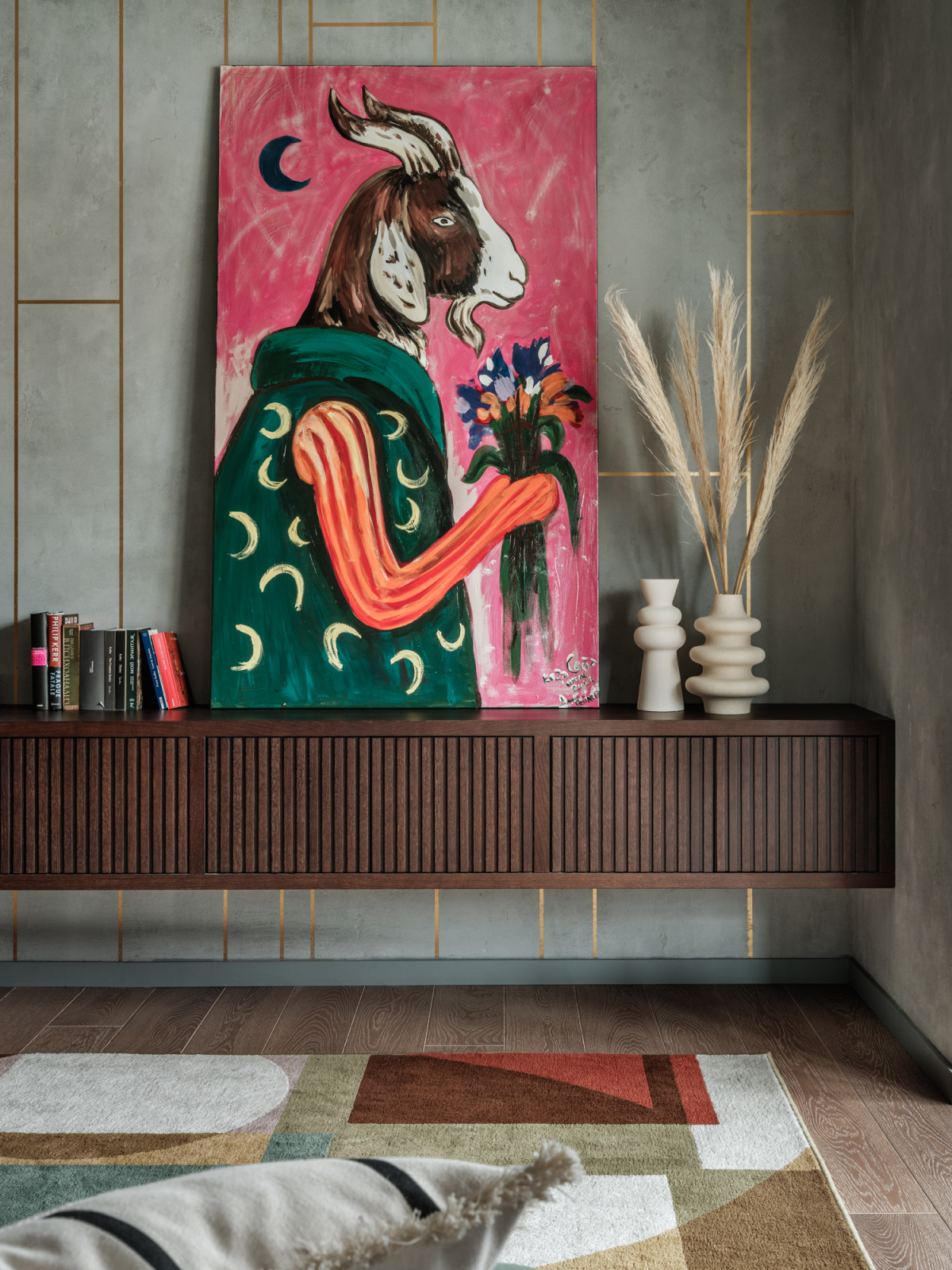 Houzz тур: Студия с бетоном и золотой кухней