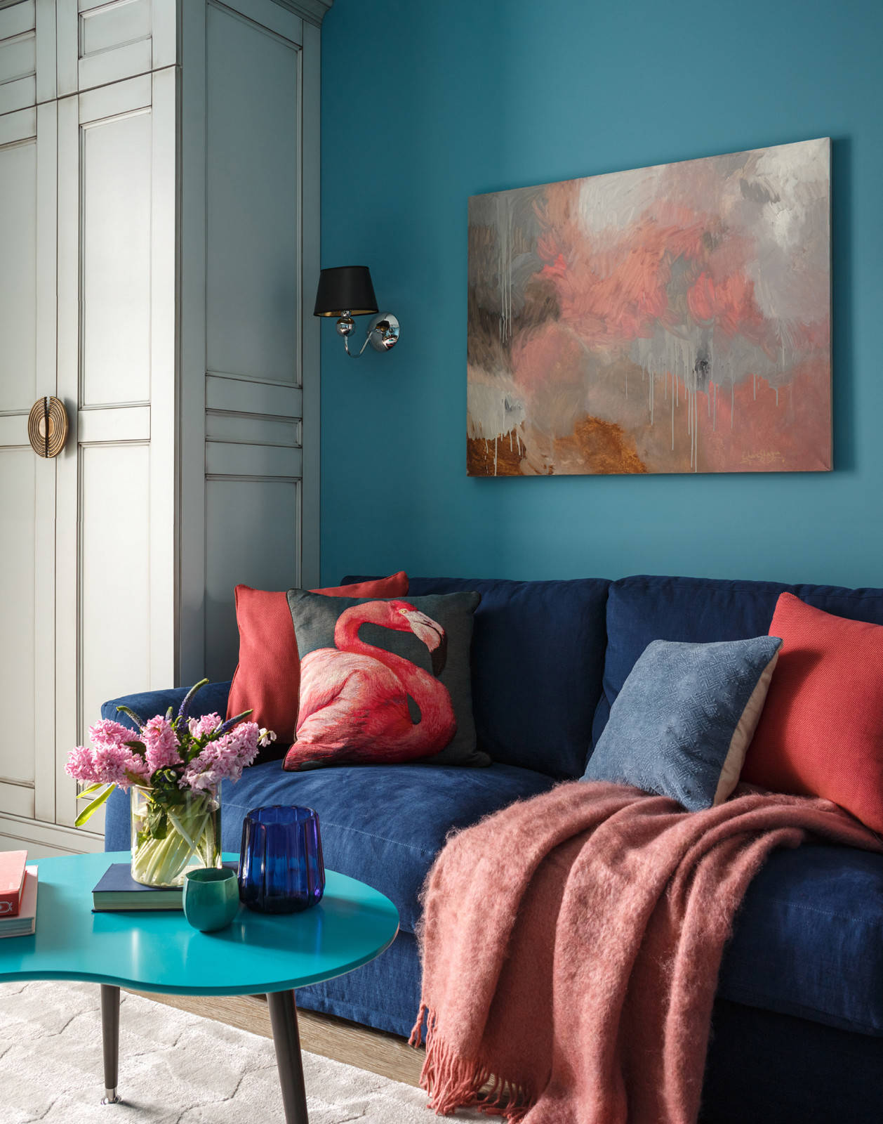 Houzz тур: Просторная «двушка» — и без спальни