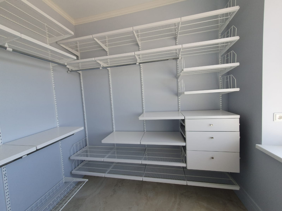 Обложка проекта: Гардеробная комната с элементами из дерева серии Decor