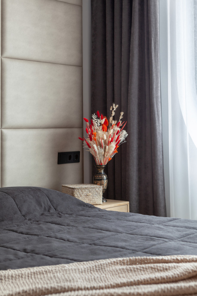 Квартира в ЗИЛАРТ с красной дверью