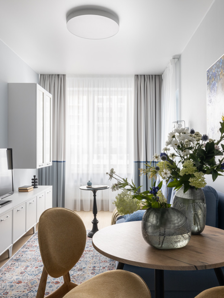 Цветы, цветы... и еще немного цветов.