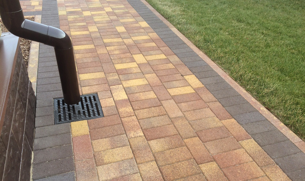 Мощение тротуарной плиткой