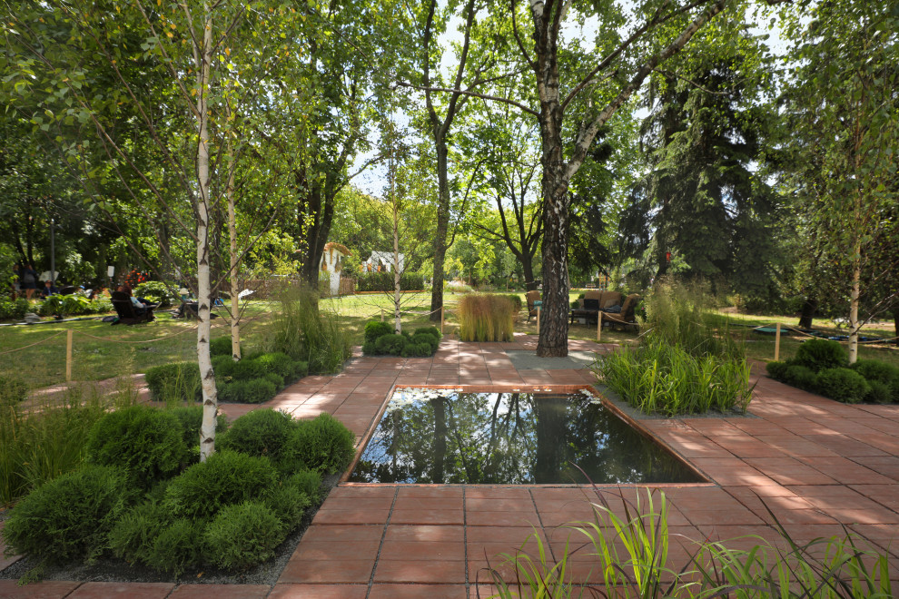 Сад для Алены Ахмадуллиной