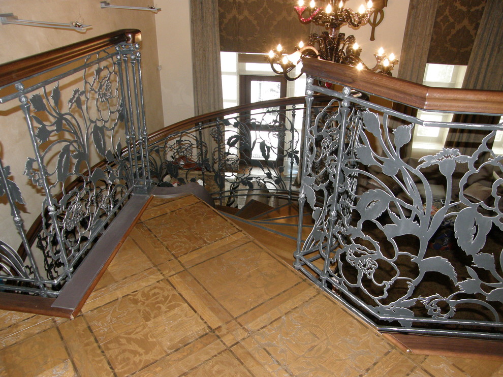 Уникальная винтовая лестница (2013)