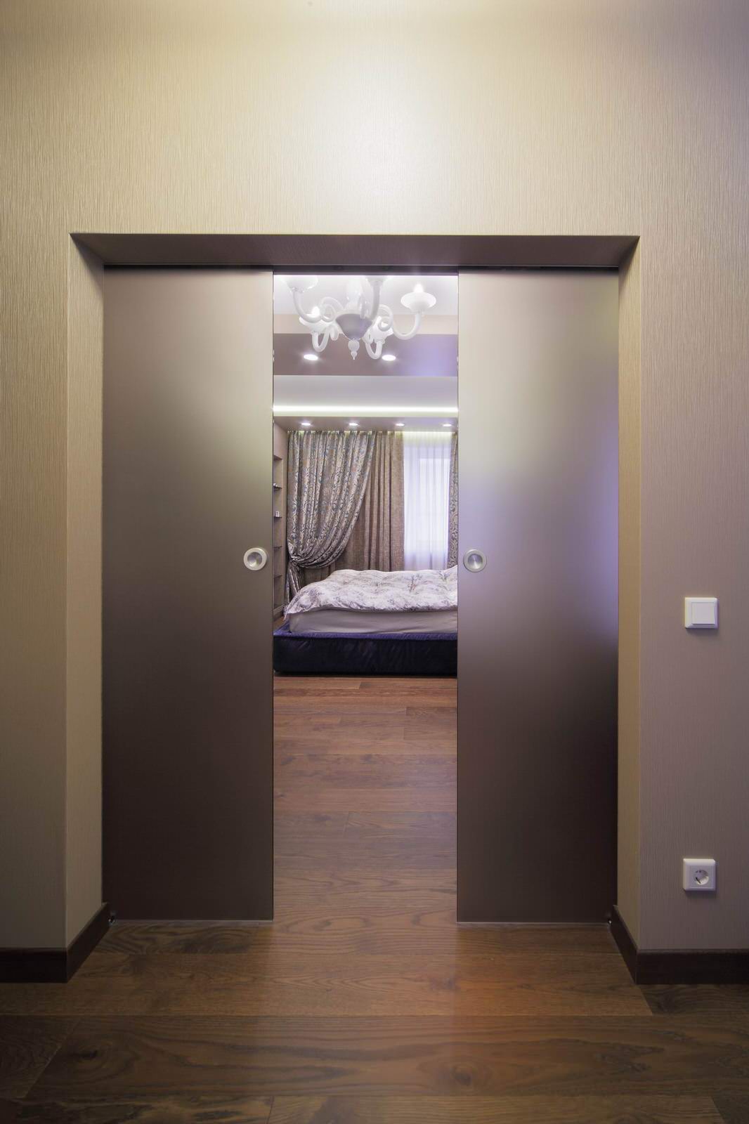 Частный интерьер изготовление дверей