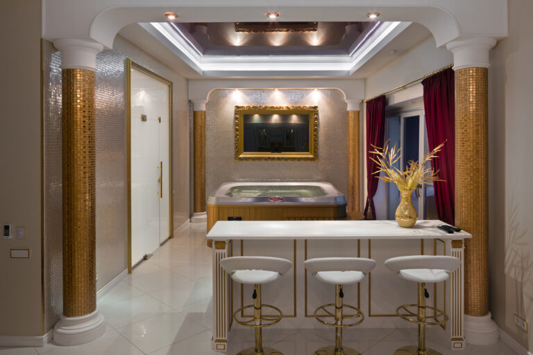 В Золотой оправе