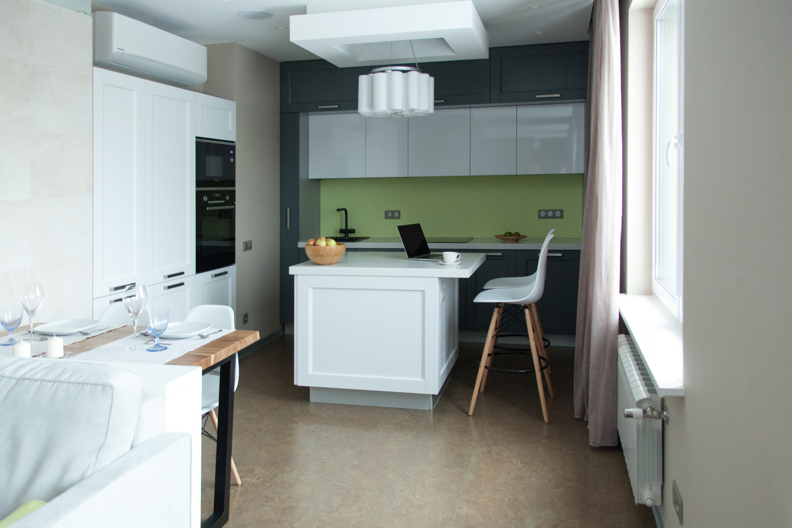 Квартира на Академика Ландау