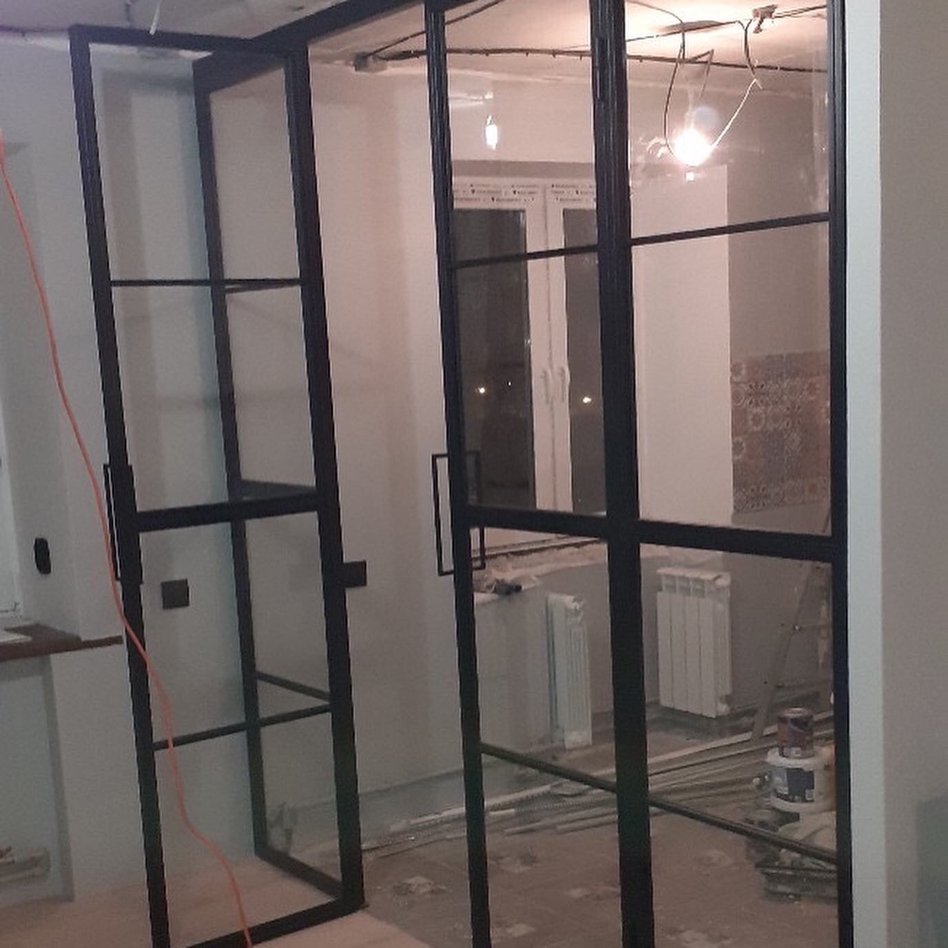 Обложка проекта: Перегородка для молодожёнов