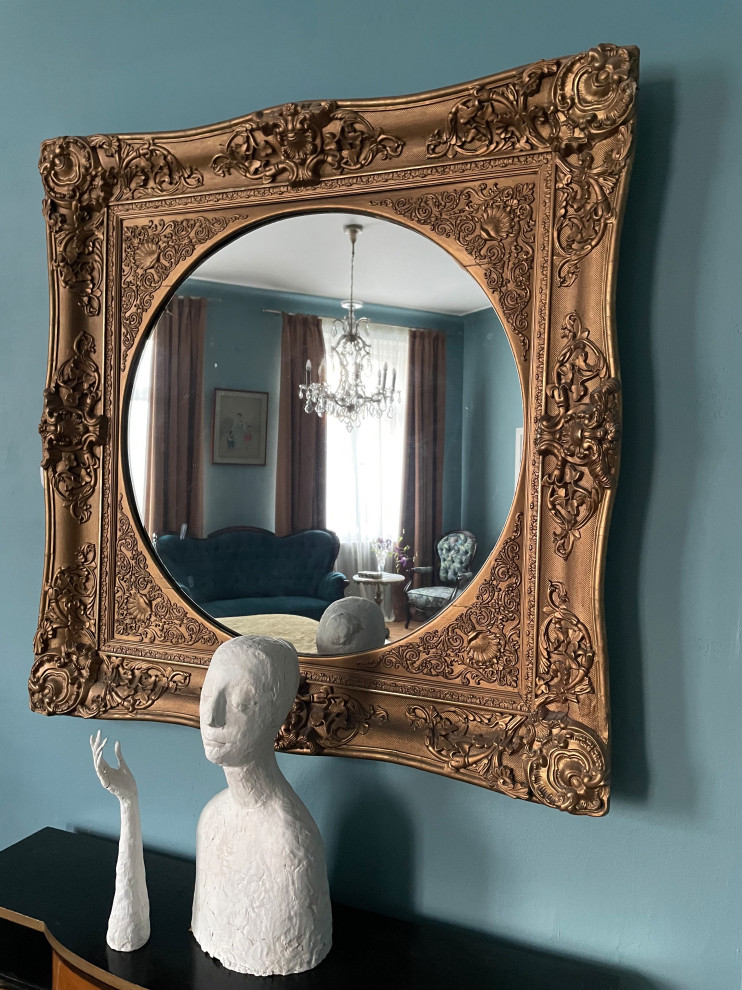 Дом на набережной