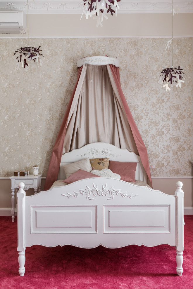 Дом с круглым окном