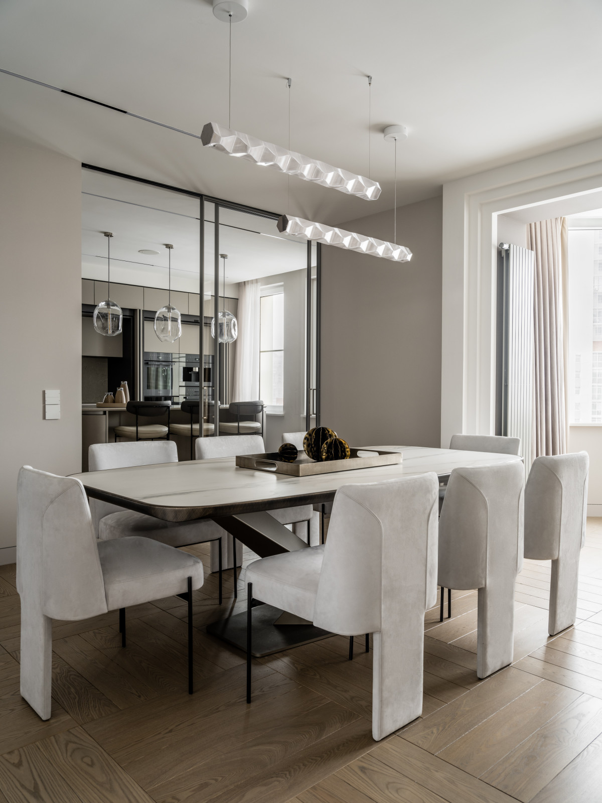 Семейная квартира в акварельных оттенках света и тени