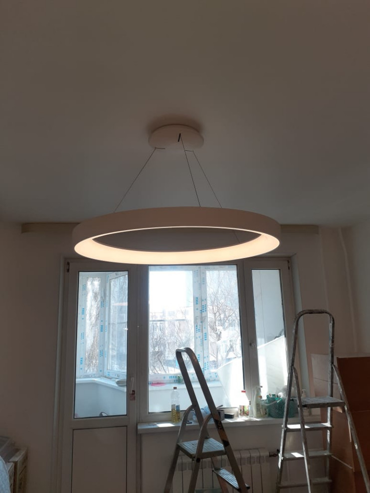 Фото люстры в большой спальной