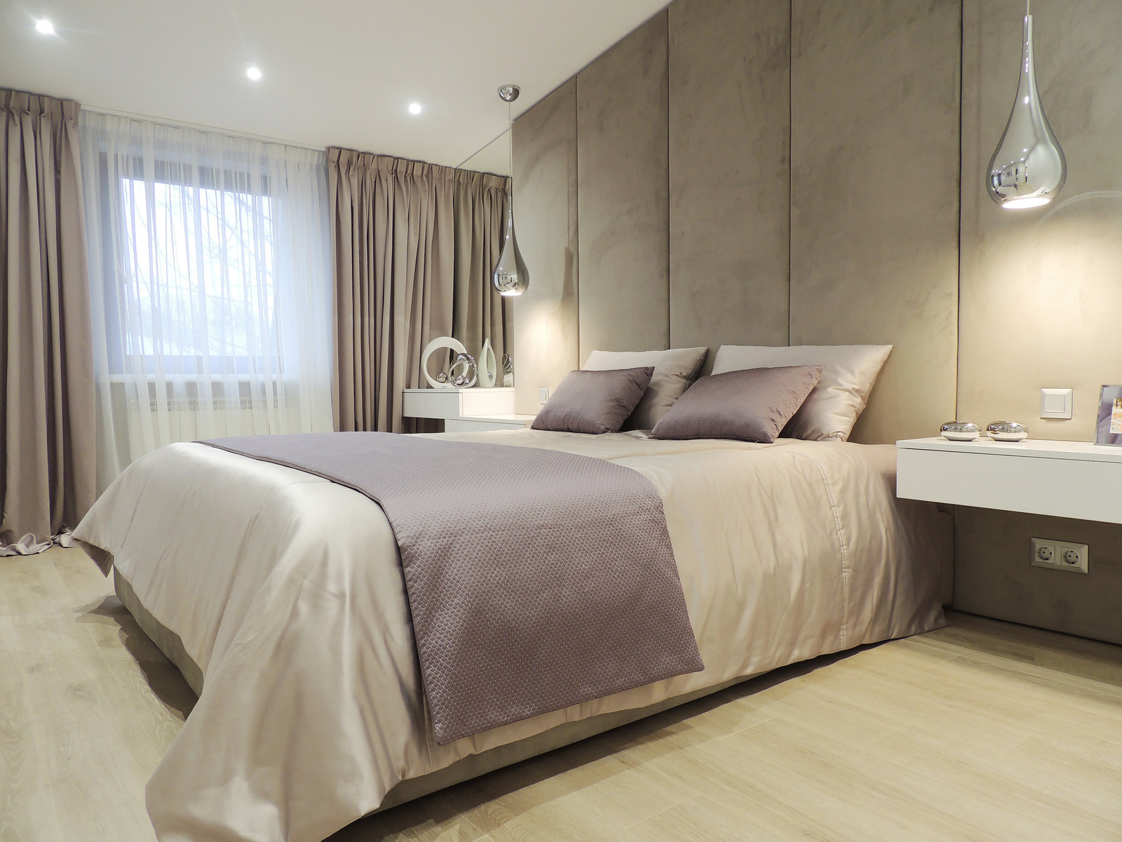 Обложка проекта: Этюд в сиреневых тонах