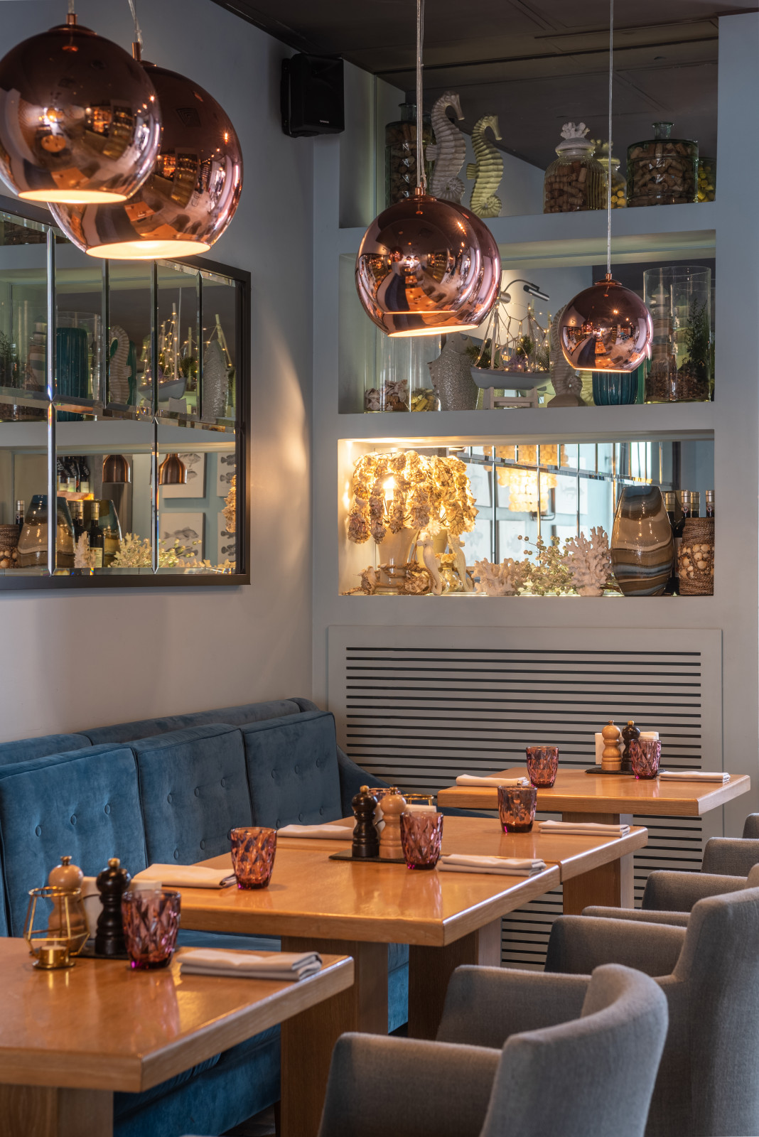 THE МОРЕ: изысканный интерьер и уютное пространство для незабываемых гастрономич