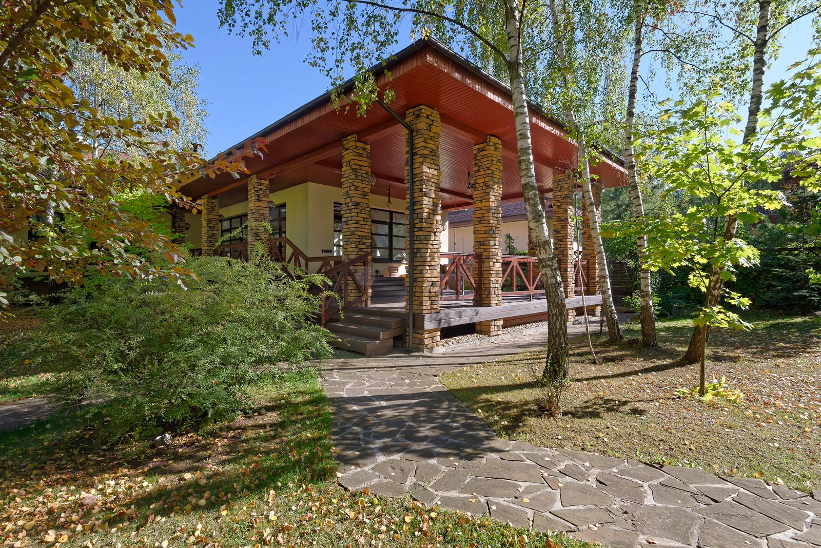 Загородный коттедж в Подмосковье