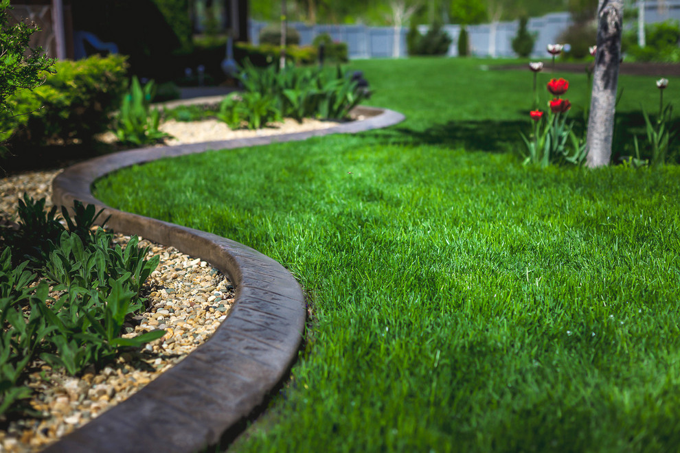 Как правильно: Устроить цветник… на картоне