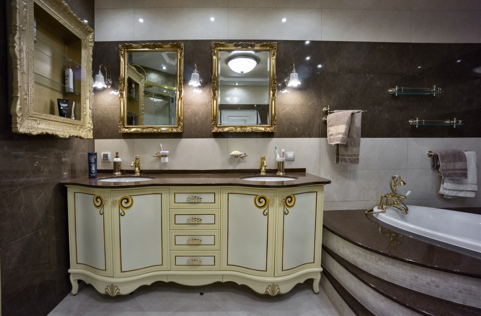 Обложка проекта: ROCK в окружении классики