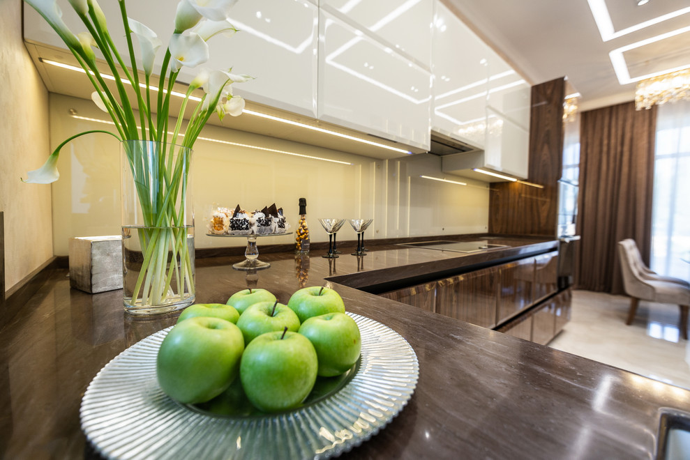 Дом с бассейном