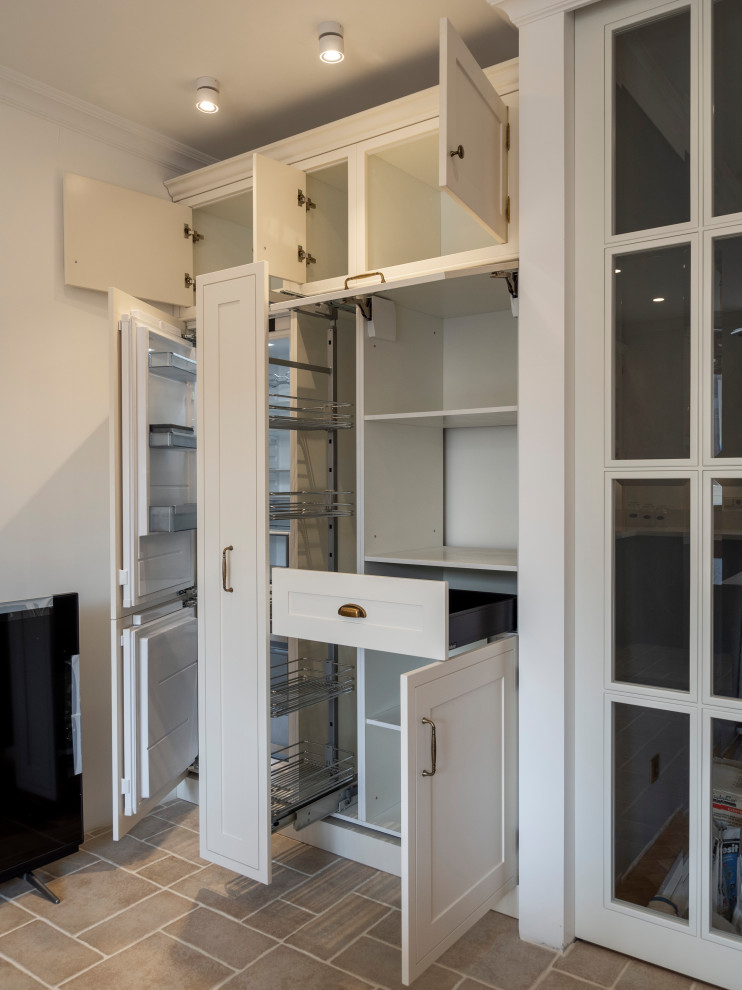 Элегантная кухня в неоклассическом стиле