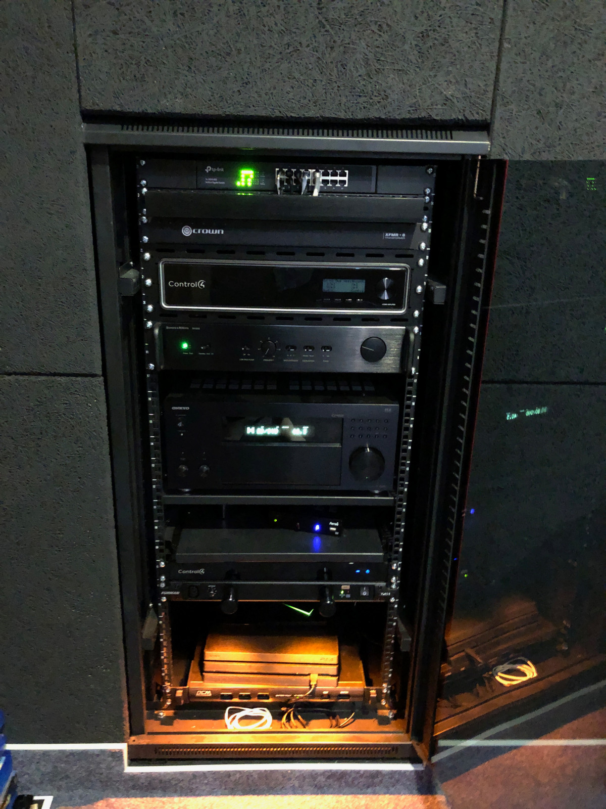 Персональный кинозал с DolbyAtmos